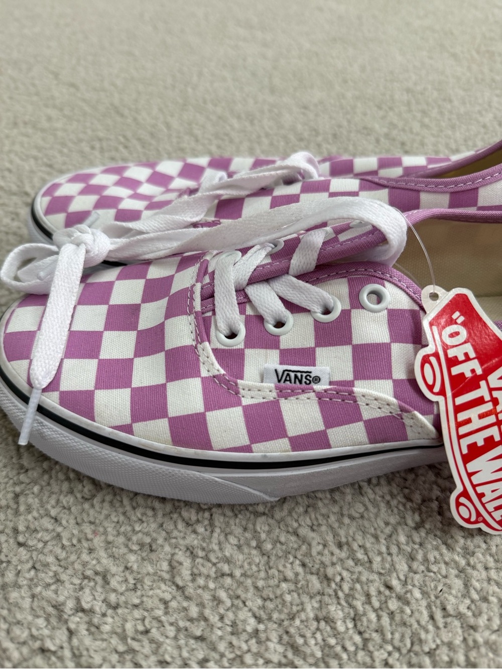 NWT Vans Low-Top Sneakers - Picture 2 of 6